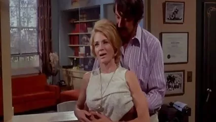 Experienced stepmother shares the secrets of anal sex with a young woman, not forgetting to substitute her point as a member for anal joy